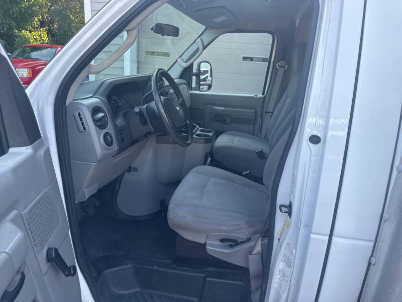 2012 Ford E-Series E-350 SD