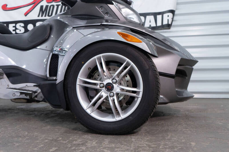 2012 Can-Am Spyder RT