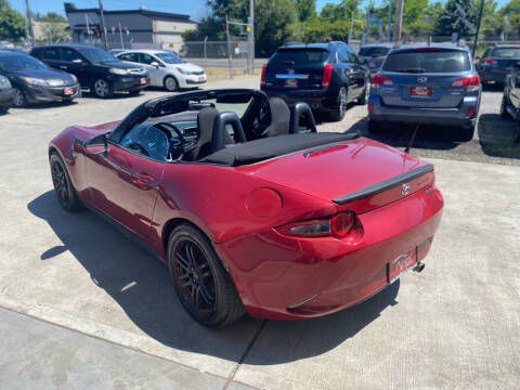 2016 Mazda MX-5 Miata Sport