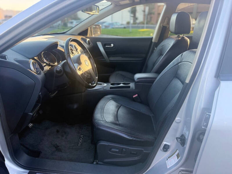 2011 Nissan Rogue SV