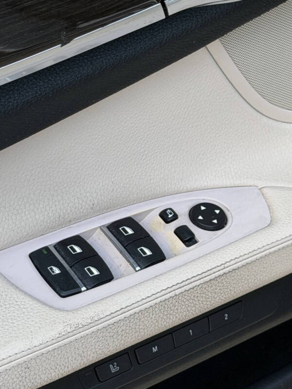 2011 BMW 7 Series 740Li