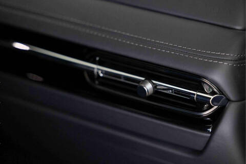 2025 Aston Martin DB12 V8