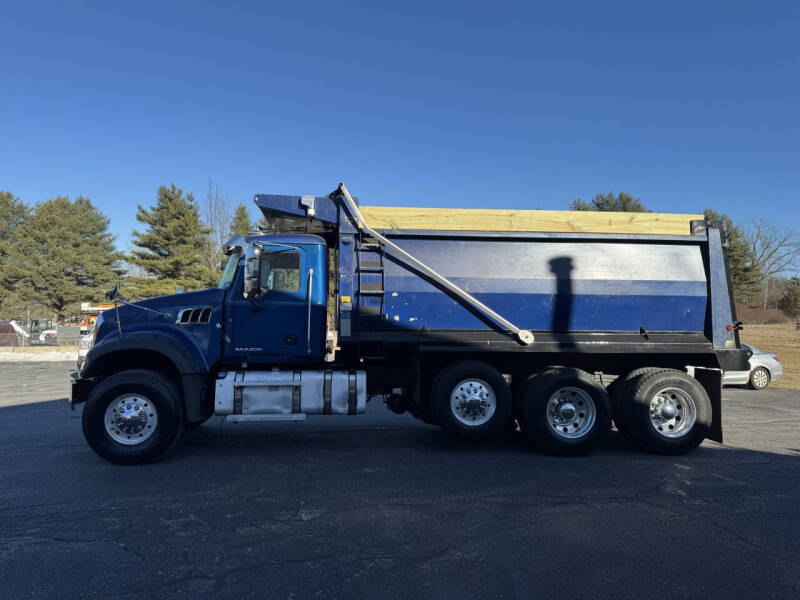 2018 Mack Gu713
