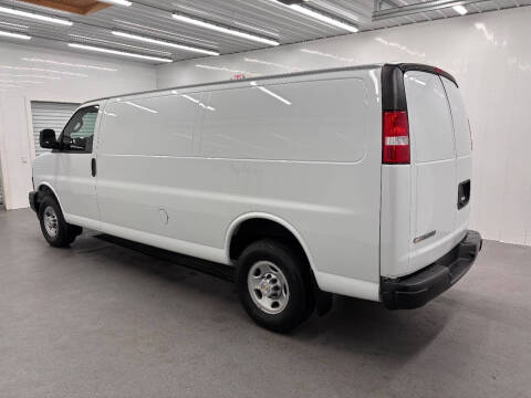 2023 Chevrolet Express 3500