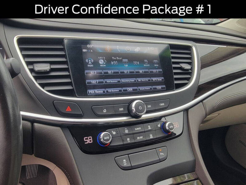 2017 Buick LaCrosse Essence
