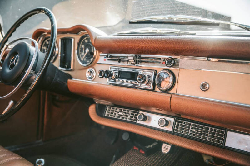 1970 Mercedes-Benz 280-Class