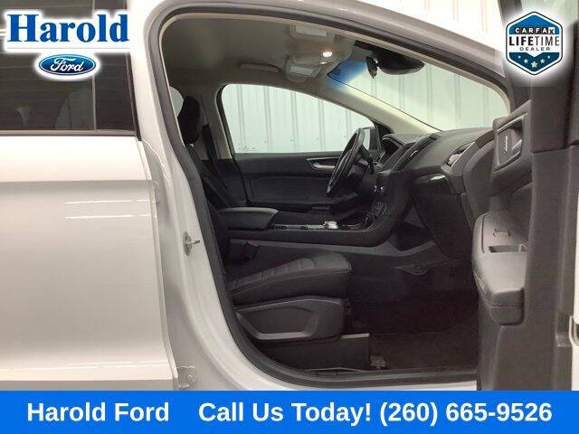 2020 Ford Edge SE