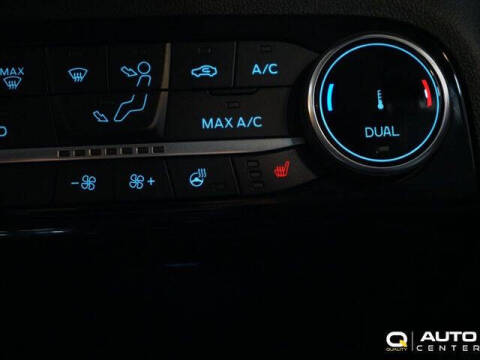 2022 Ford Escape Hybrid Titanium