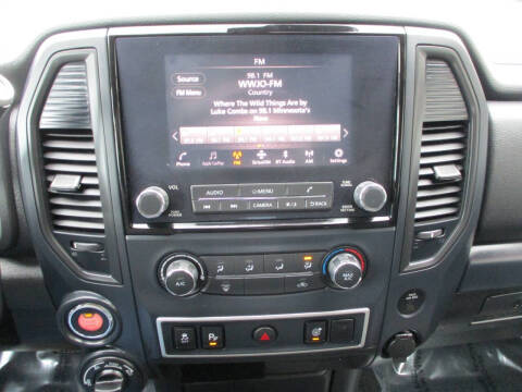 2023 Nissan Titan SV