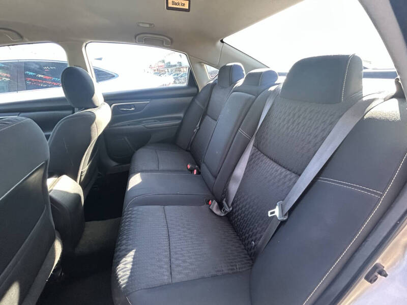 2017 Nissan Altima 2.5 SV