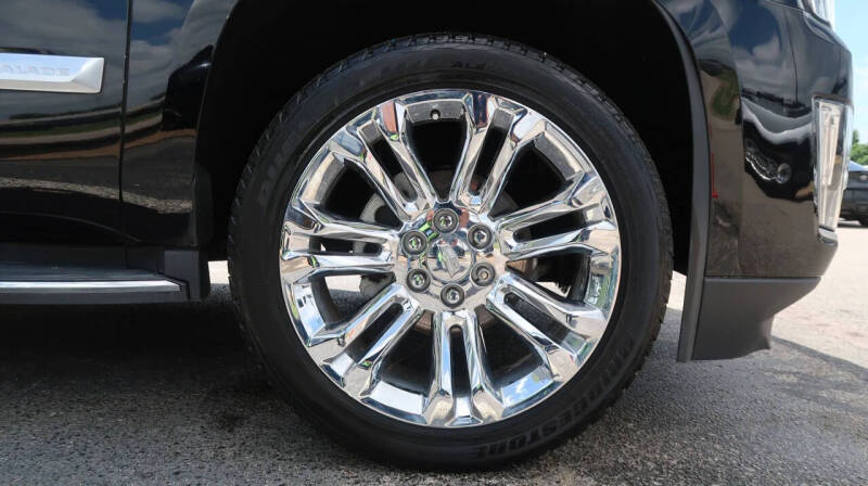2018 Cadillac Escalade Luxury