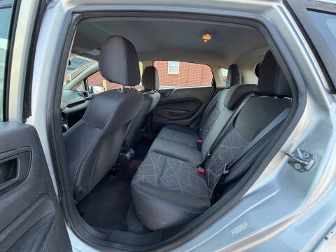 2013 Ford Fiesta SE