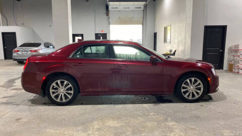 2017 Chrysler 300 Limited