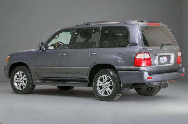 2005 Lexus LX 470