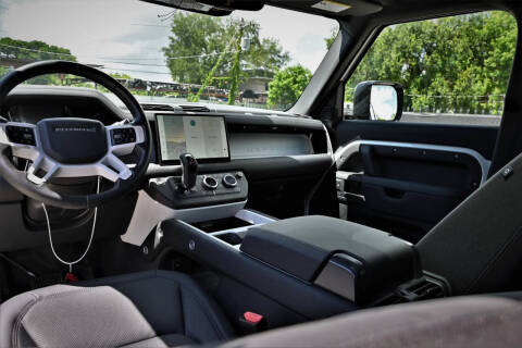 2025 Land Rover Defender 110 P300 S