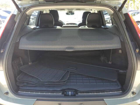 2023 Volvo XC40 B5 Plus Bright Theme