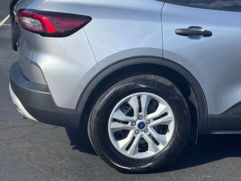 2024 Ford Escape