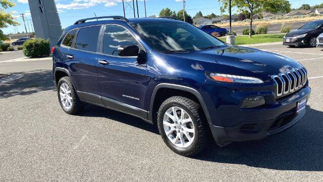 2016 Jeep Cherokee Sport