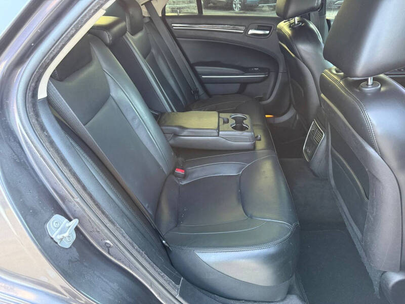 2016 Chrysler 300 Limited Anniversary