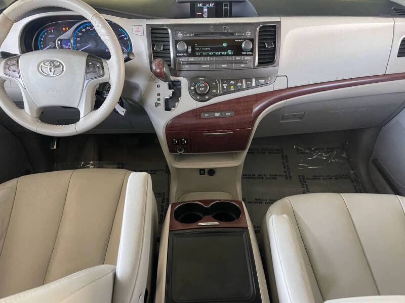 2013 Toyota Sienna
