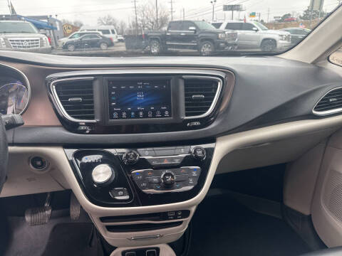 2020 Chrysler Voyager LXi