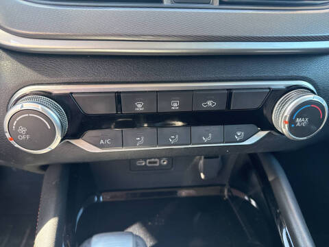 2023 Nissan Altima 2.5 SR