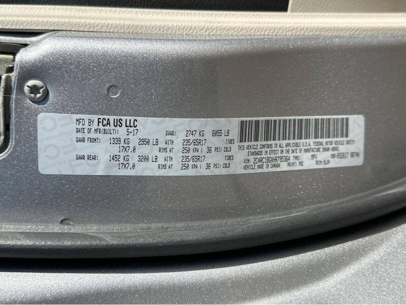 2017 Chrysler Pacifica Touring-L