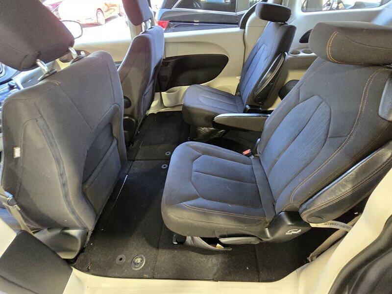 2017 Chrysler Pacifica LX