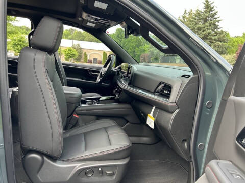 2025 Chevrolet Tahoe RST