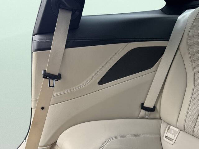 2025 BMW 8 Series 840i