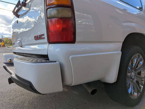 2003 GMC Yukon XL Denali