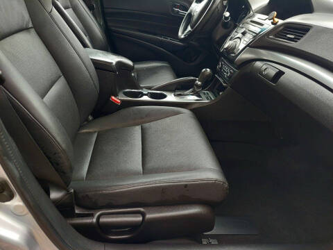 2013 Acura ILX 2.0L w/Tech