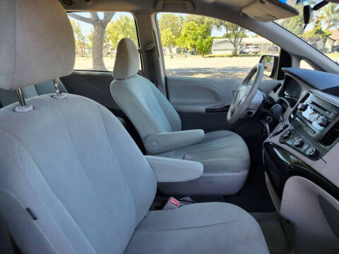 2012 Toyota Sienna
