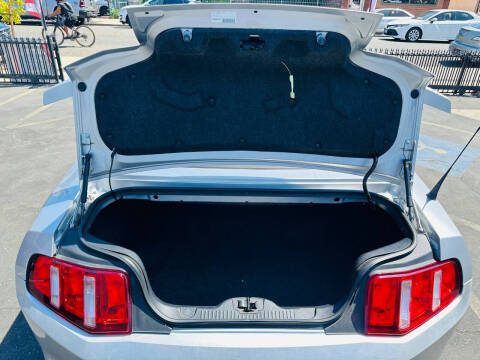 2011 Ford Mustang V6