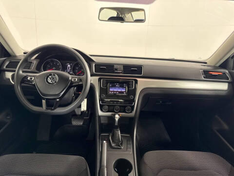 2018 Volkswagen Passat 2.0T S