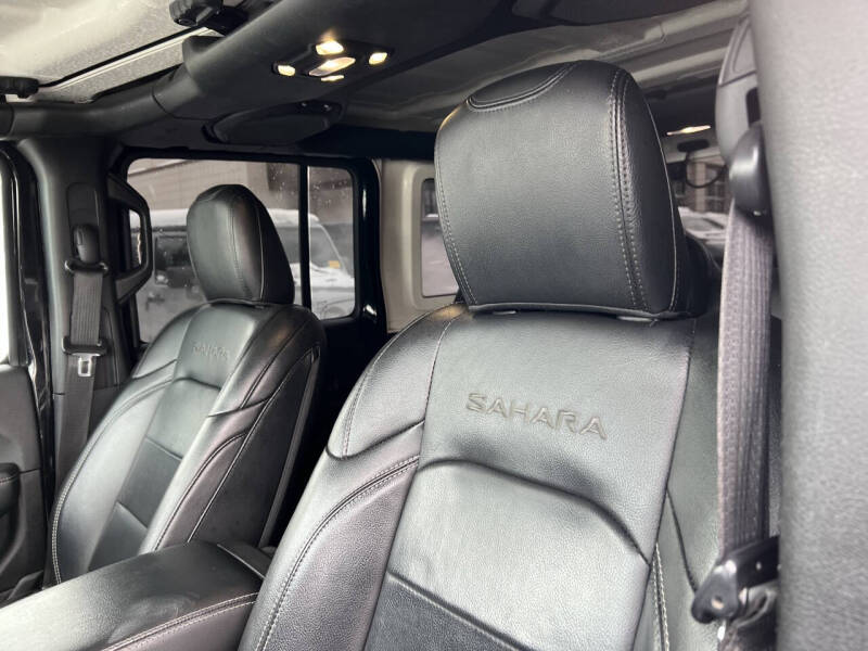 2020 Jeep Wrangler Unlimited Sahara Altitude