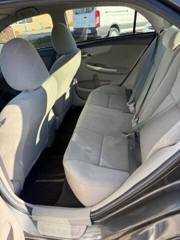 2012 Toyota Corolla LE