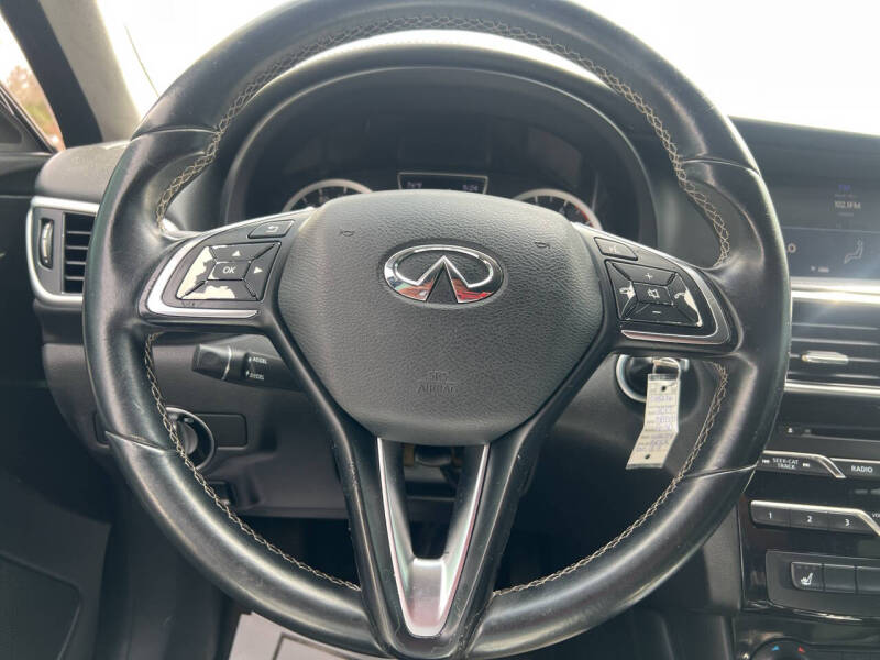 2017 Infiniti QX30