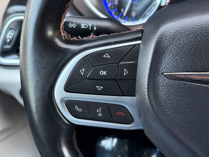 2017 Chrysler Pacifica Touring-L Plus