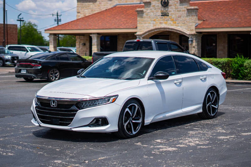 2022 Honda Accord Sport's photo