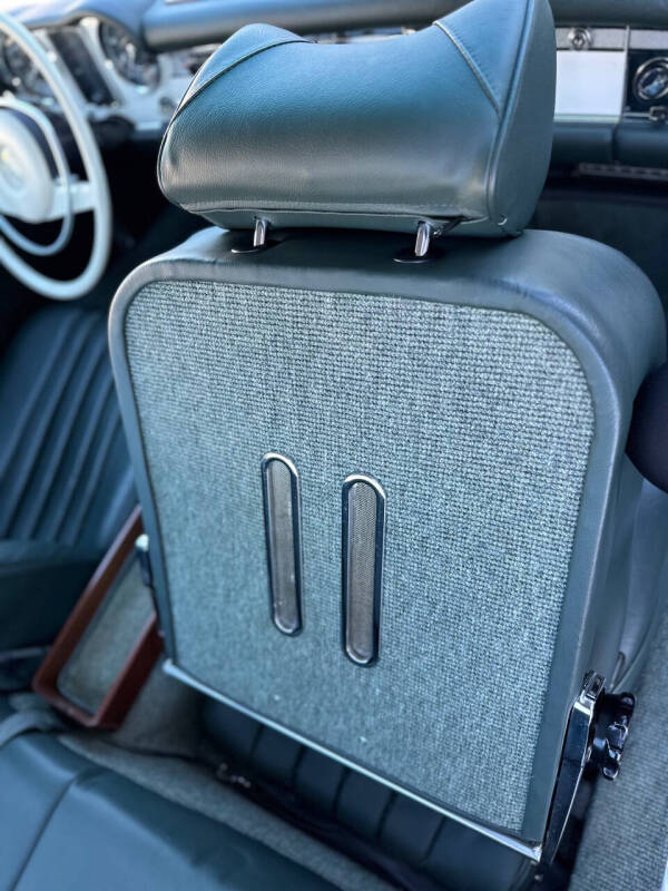 1970 Mercedes-Benz 280-Class