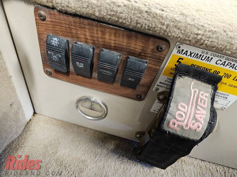 2003 Crestliner 1600