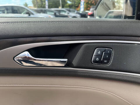 2017 Lincoln MKZ Select