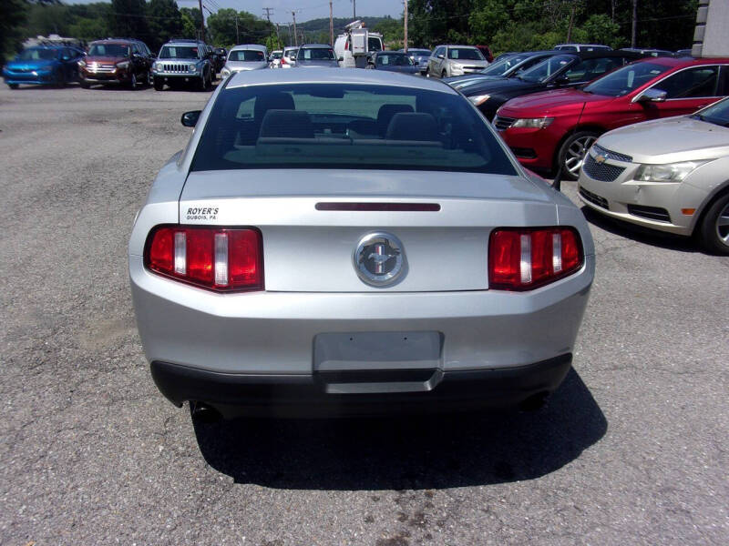 2012 Ford Mustang V6
