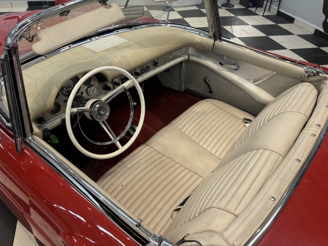 1957 Ford Thunderbird 22