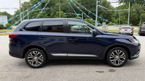 2017 Mitsubishi Outlander ES