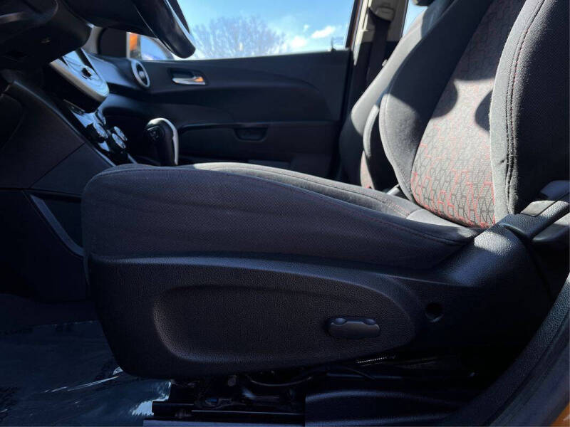 2017 Chevrolet Sonic LT Auto