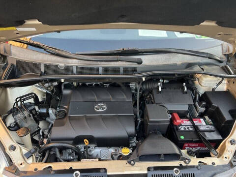 2011 Toyota Sienna Limited 7-Passenger