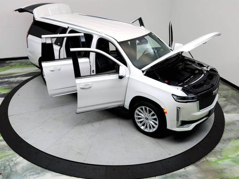 2022 Cadillac Escalade ESV Luxury