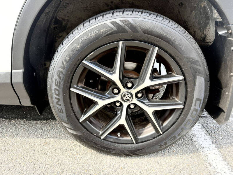 2018 Toyota RAV4 SE